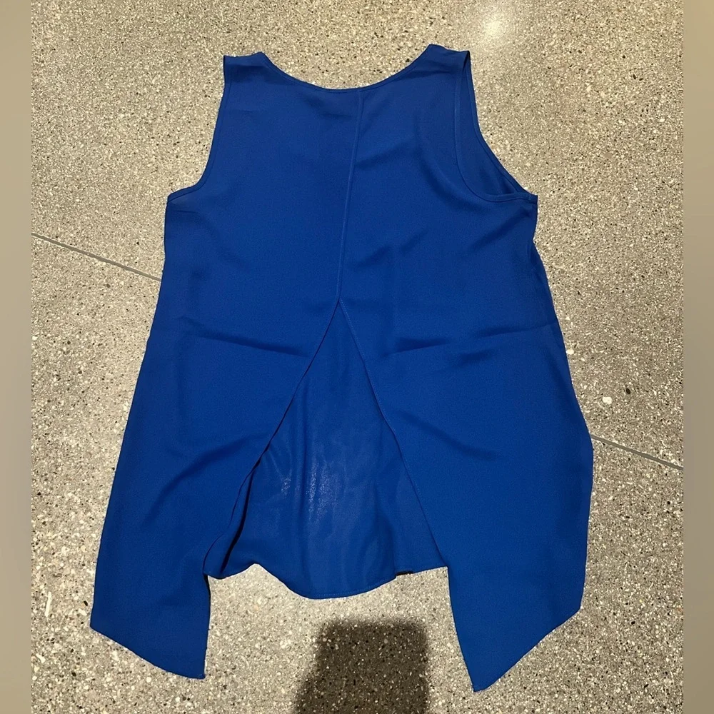 Express Split Back Tank in Royal Blue - Picture 4 of 4